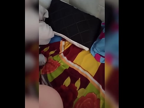 ❤️ Hevjîna min li malê bi tenê dimîne ji ber ku mêrê wê diçe betlaneyê û ez firsendê distînim ku ez wê biçînim û kerê wê bi şîr tijî bikim. ️  Sex li me ❌️❤